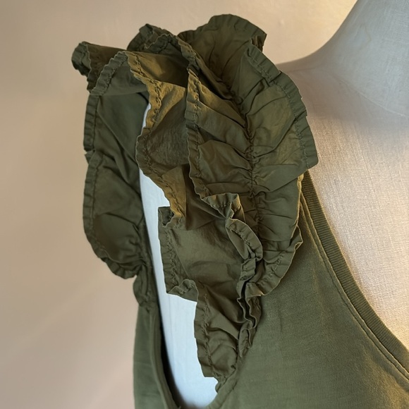 Nation LTD Valentina olive Green Ruffled Tank top in lichen deep scoop neck L - Picture 4 of 10